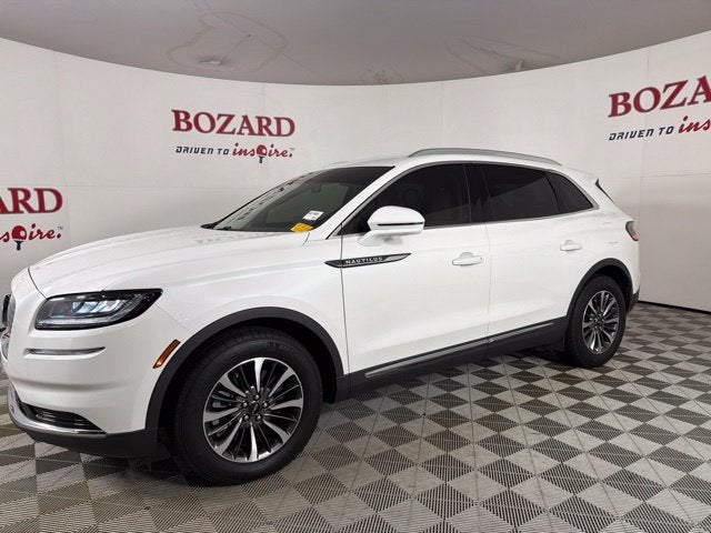 2022 Lincoln Nautilus Standard