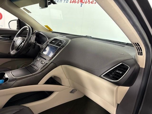 2019 Lincoln Nautilus Select