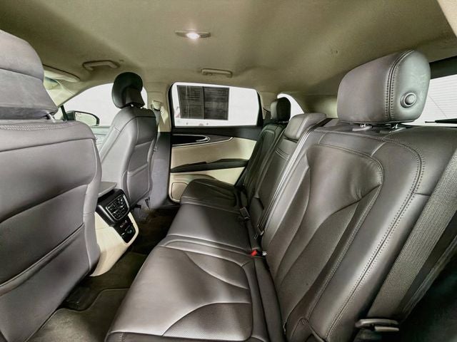 2019 Lincoln Nautilus Select