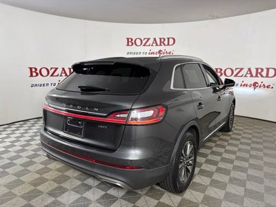 2019 Lincoln Nautilus Select