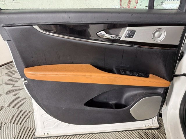 2022 Lincoln Nautilus Black Label