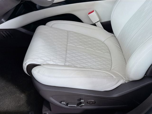 2023 Lincoln Nautilus Black Label