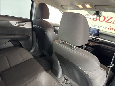 2022 Kia Forte FE