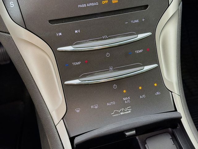 2013 Lincoln MKZ Base