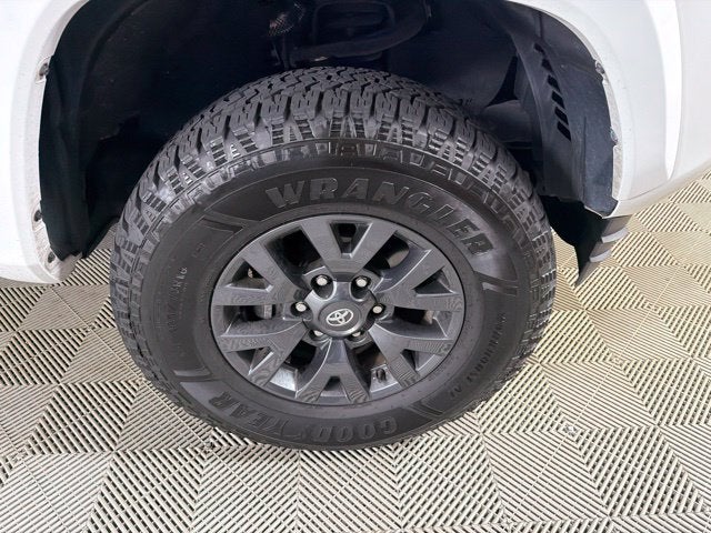 2022 Toyota Tacoma SR5 V6