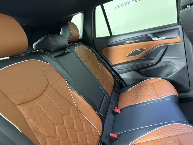2025 Volkswagen Tiguan 2.0T SEL R-Line