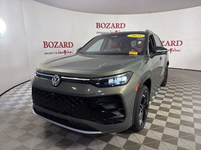 2025 Volkswagen Tiguan 2.0T SEL R-Line