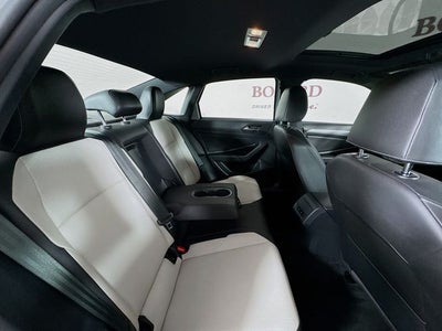 2019 Volkswagen Jetta R-Line