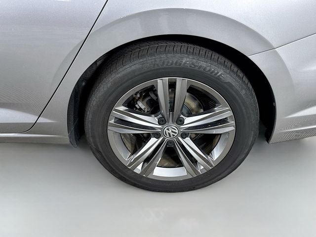 2019 Volkswagen Jetta R-Line