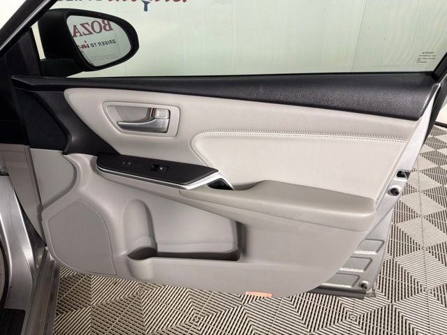 2016 Toyota Camry XLE