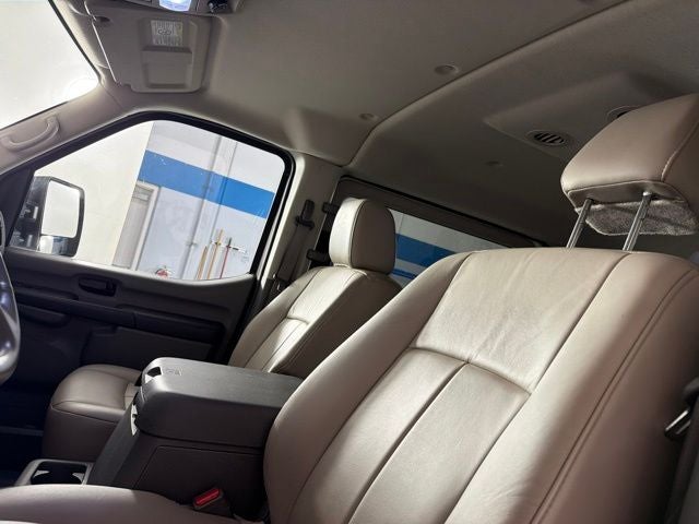 2017 Nissan NV Passenger SL