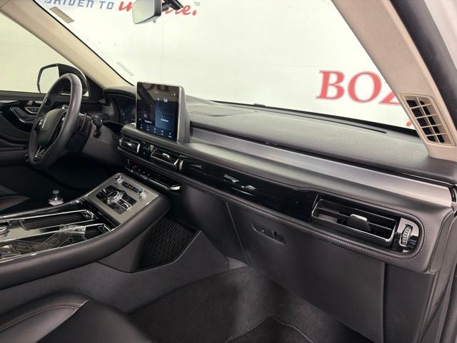 2023 Lincoln Aviator Standard