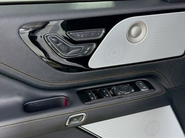 2025 Lincoln Aviator Black Label