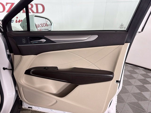 2019 Lincoln MKC Standard
