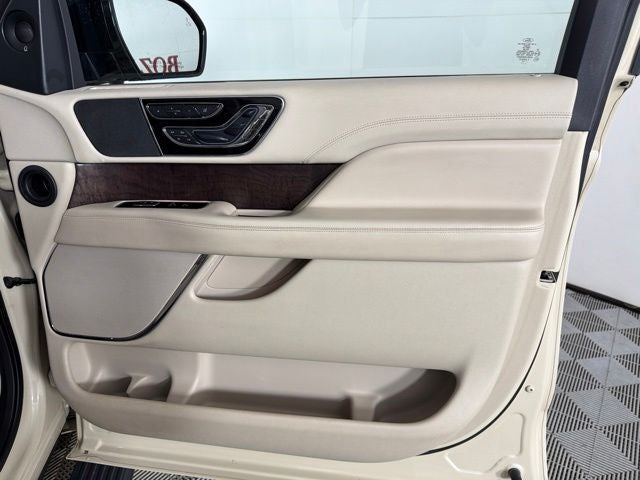 2018 Lincoln Navigator Select