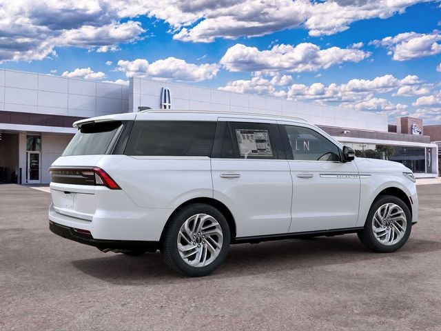 2027 Lincoln Navigator Reserve