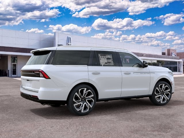 2027 Lincoln Navigator Reserve