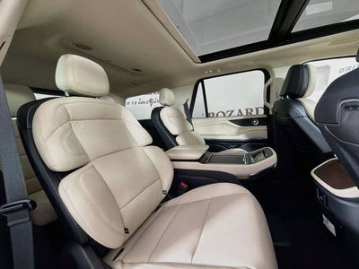 2027 Lincoln Navigator Reserve