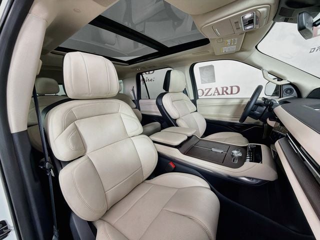 2027 Lincoln Navigator Reserve
