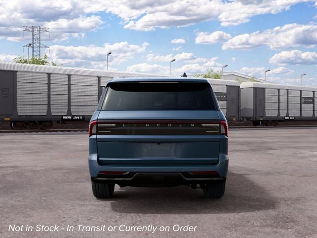 2027 Lincoln Navigator Reserve