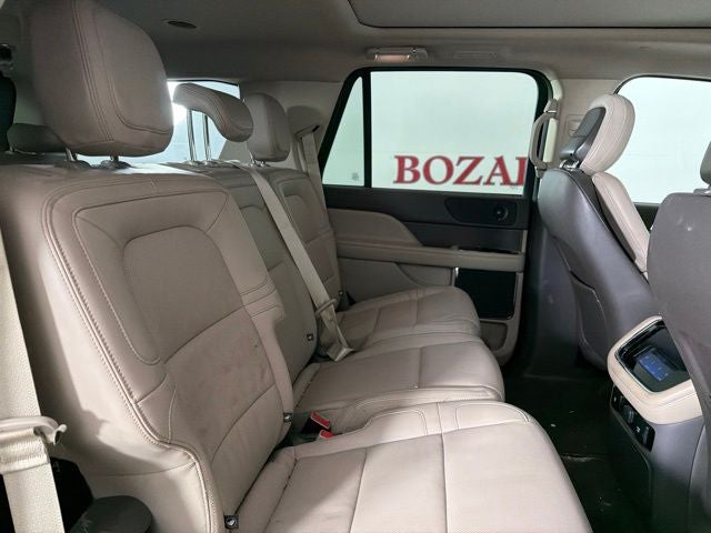 2023 Lincoln Navigator Standard