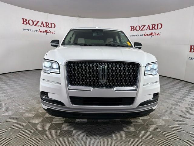 2023 Lincoln Navigator Standard