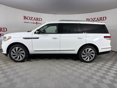 2023 Lincoln Navigator Standard