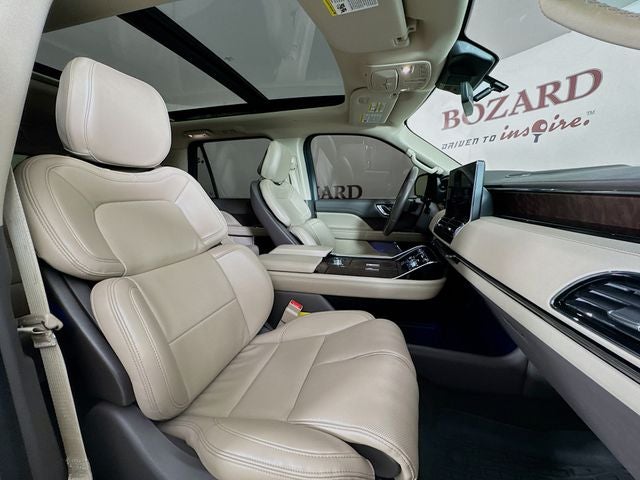 2022 Lincoln Navigator Standard
