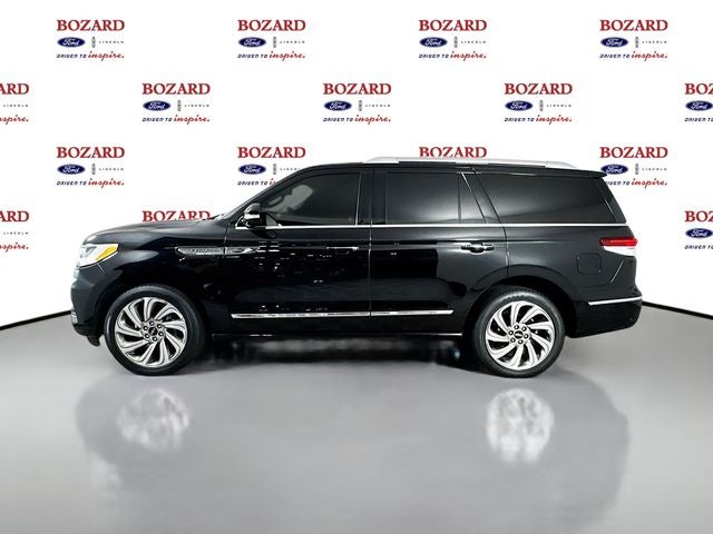 2022 Lincoln Navigator Standard