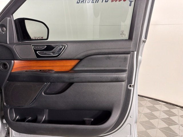 2020 Lincoln Navigator Standard