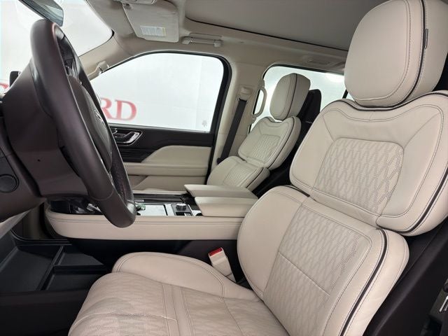 2024 Lincoln Navigator Black Label