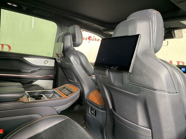 2025 Lincoln Navigator Black Label