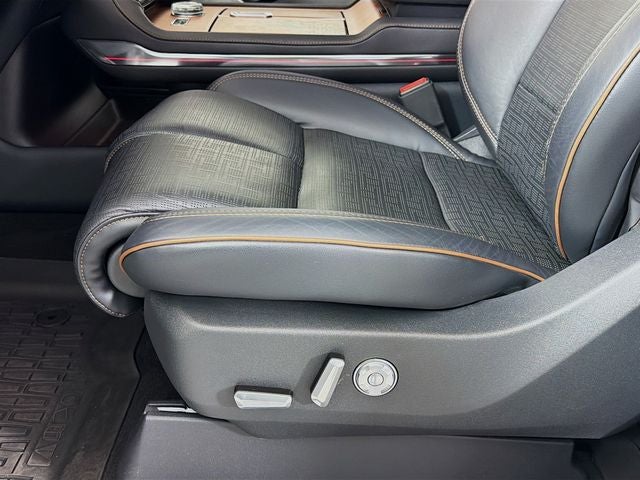 2025 Lincoln Navigator Black Label
