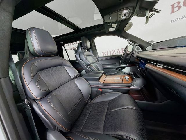 2025 Lincoln Navigator Black Label