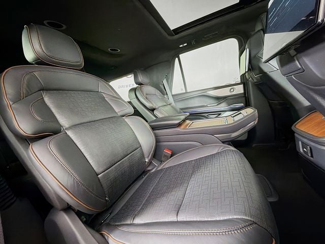 2025 Lincoln Navigator Black Label