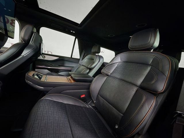 2025 Lincoln Navigator Black Label