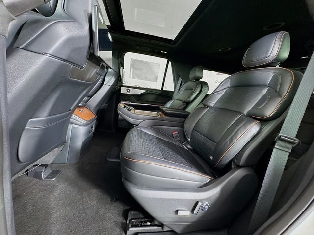 2025 Lincoln Navigator Black Label