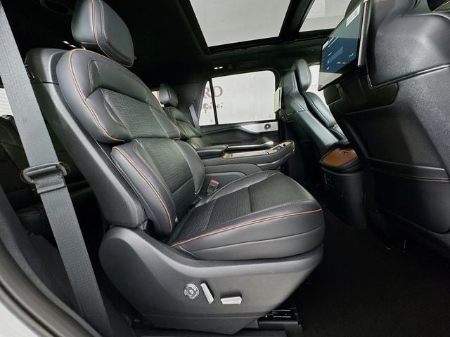 2025 Lincoln Navigator Black Label