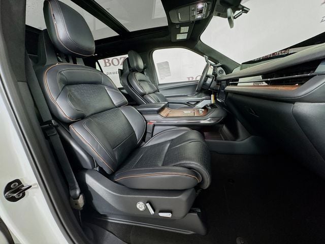 2025 Lincoln Navigator Black Label