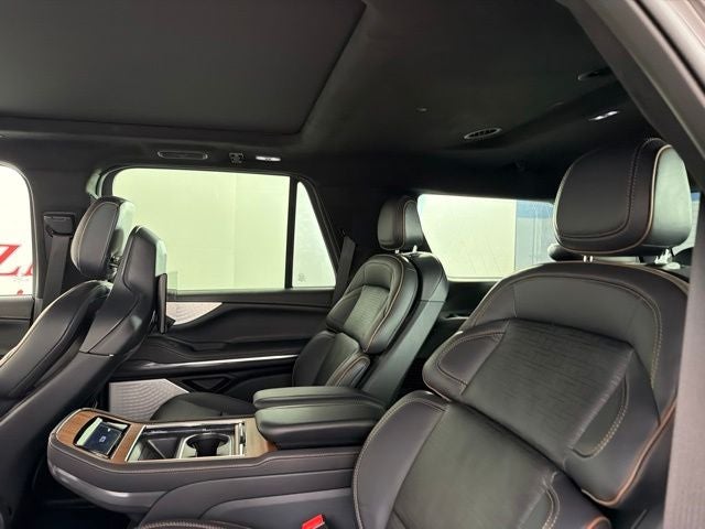 2025 Lincoln Navigator Black Label