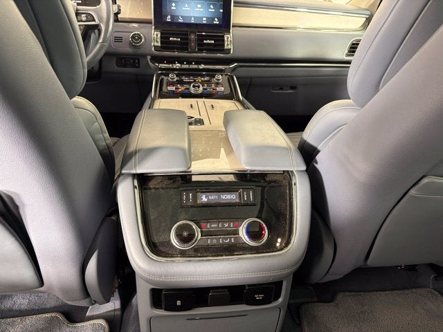 2018 Lincoln Navigator Black Label