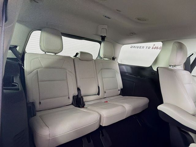 2026 Lincoln Navigator Premiere