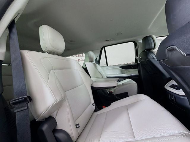 2026 Lincoln Navigator Premiere