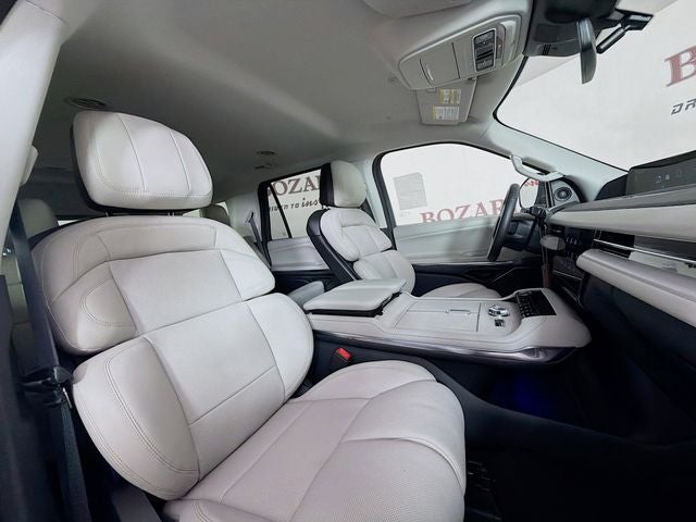 2026 Lincoln Navigator Premiere