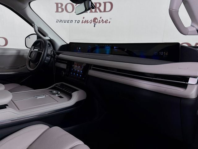 2026 Lincoln Navigator Premiere
