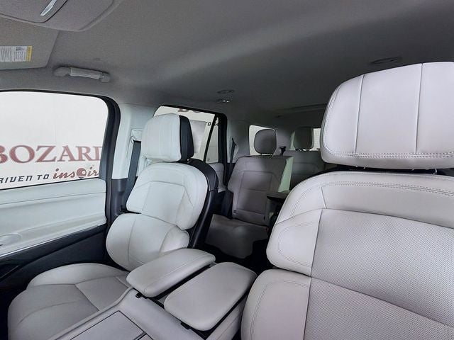 2026 Lincoln Navigator Premiere