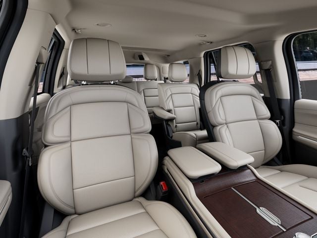 2027 Lincoln Navigator Premiere