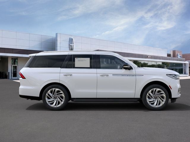 2027 Lincoln Navigator Premiere