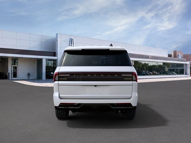 2027 Lincoln Navigator Premiere