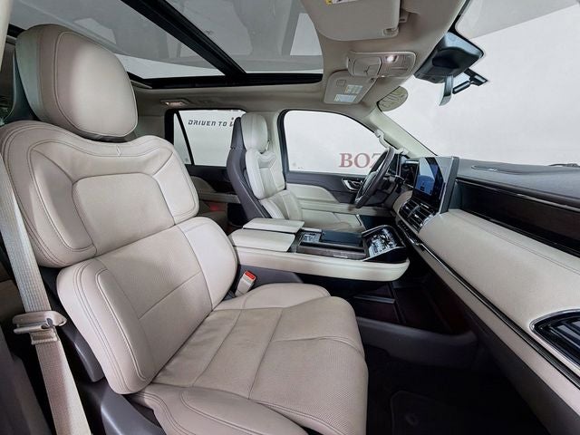 2023 Lincoln Navigator L Reserve